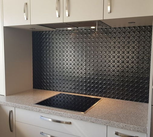 apm black geometric splashback opt