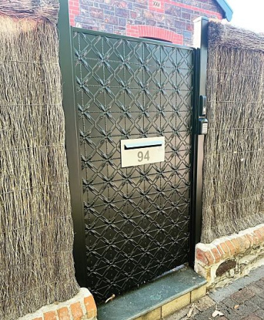 apm lattice single gate black opt