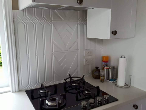 apm_oaks_panel_white