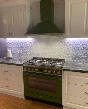 apm_renaissance_white_stamp